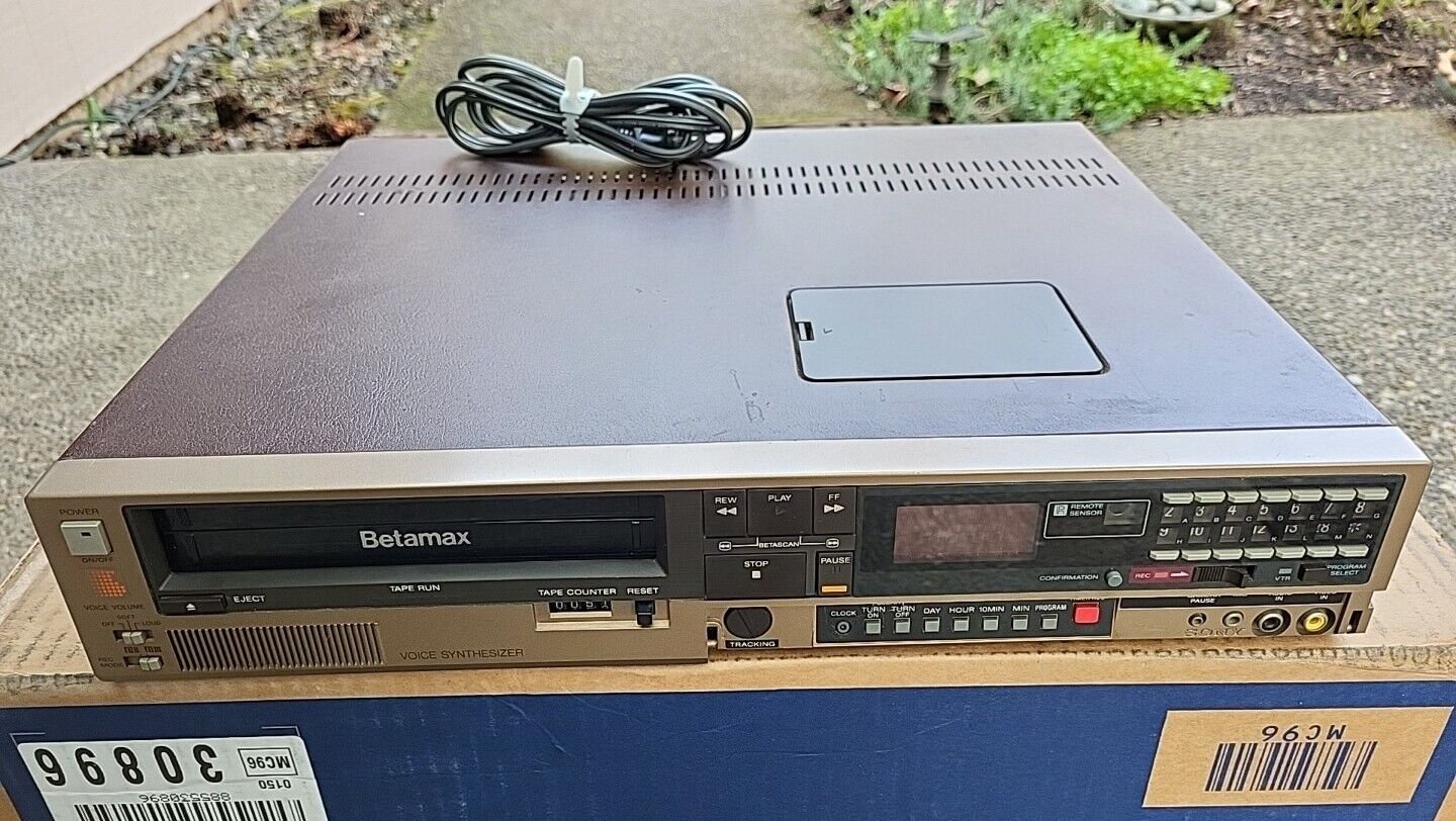 Видеомагнитофон Sony SL-2410 Betamax HI-FI с пультом дистанционного управления-Япония-1983-год