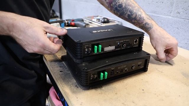 HUGE BASS In A Small Space! | Behind The Sound - VW T5 Caravelle смотреть онлайн