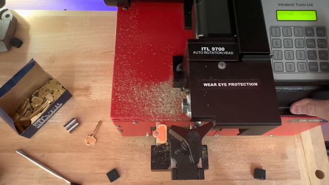 Great Way To Make BEST SFIC A2 Master Key Fobs смотреть онлайн