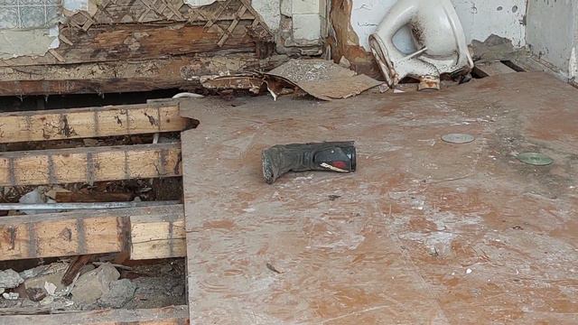 Дом под снос. Улица Ленина-Горняка 04.05.2023 ч.1 смотреть онлайн