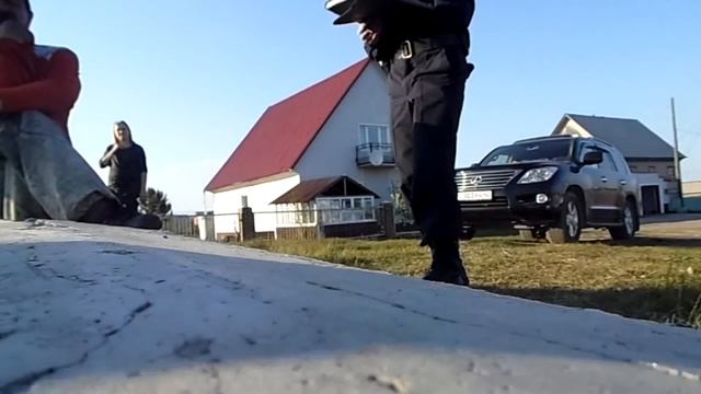 г. Гурьевск.(+18) Начальник ГИБДД О.А.Вал разрешил своим друзьям перекрывать дороги. смотреть онлайн