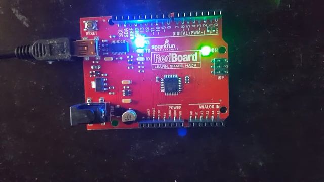 Arduino Blinking A LED смотреть онлайн