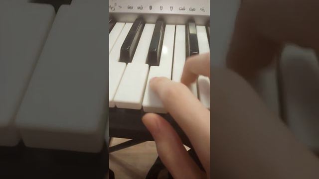 ПЕРВЫЙ ОБЗОР ПРО ПИАНИНО 🎹 смотреть онлайн