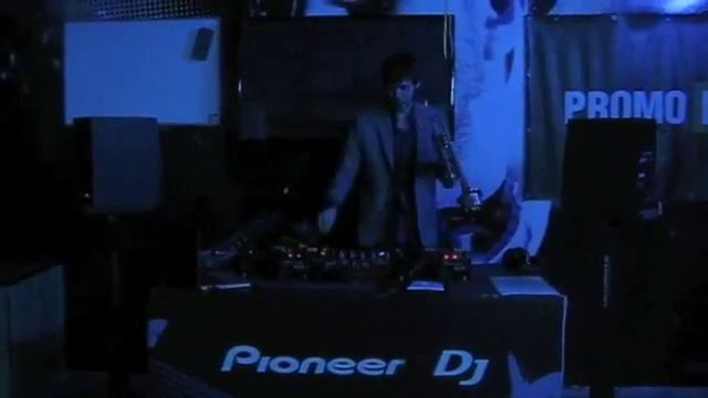 Trumpet & DJ - Ross Couch Playin' Jazz Feat. SilverT (trumpet) Live 27OCT 2010