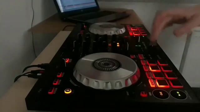 Live Performance - Bass House / G-House Mix {By Dj Tera} смотреть онлайн