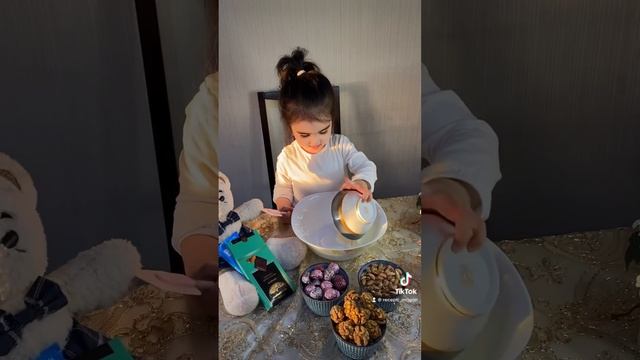 Сохраняйте рецепт самый вкусный торт «Пинчер» от Сафии❤️ смотреть онлайн