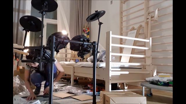Assembling electronic drum set смотреть онлайн