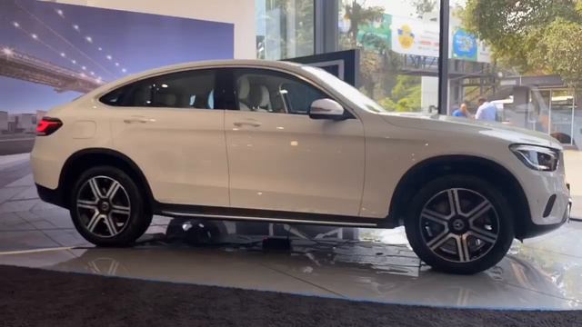 2020 Mercedes-Benz GLC Coupé review | Walkaround | OVERDRIVE смотреть онлайн