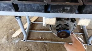 Супер приспособление для извлечения тротуарной плитки из форм