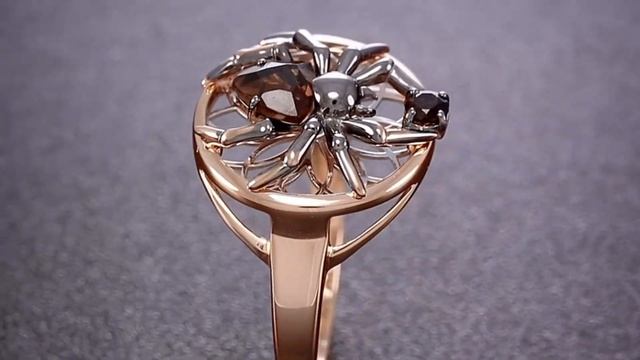 Кольцо из комбинированного золота с кварцем дымчатым