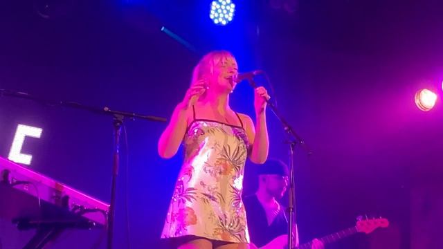 Eloise - Hungover Live at Heaven смотреть онлайн