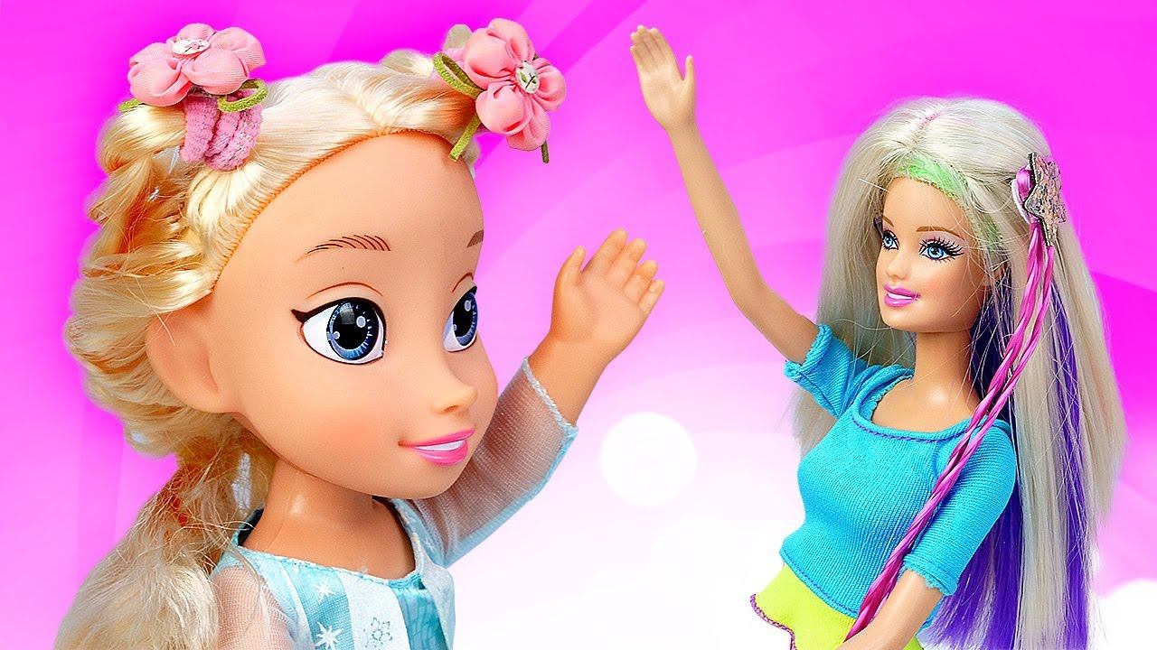 Прически для девочек и кукол: учимся плести косы - Прическа для Барби с цветами - Видео игры в куклы смотреть онлайн