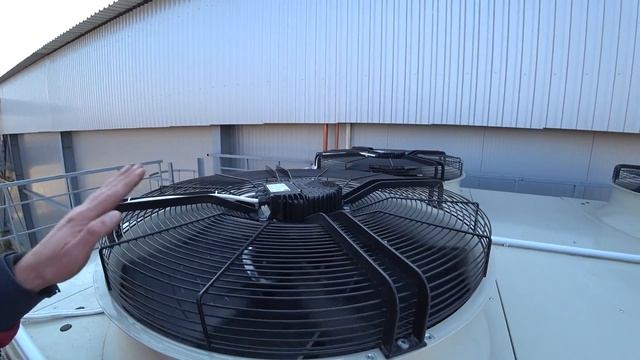 Конденсатор на EC вентиляторах | Электронно коммутируемый Electronically Commutated двигатель смотреть онлайн