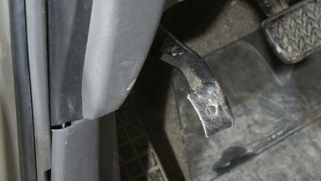 How to repair BAD Foot Brake Pedal rubber Cover Toyota Prius. Years 2000 to 2009 смотреть онлайн
