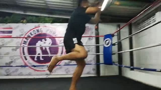 Вай Кру Рам Муай, в исполнении Мастера смотреть онлайн