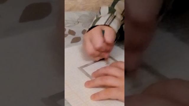1-ая часть рисунки по клеточкам\ радужный сундук из Minecraft смотреть онлайн