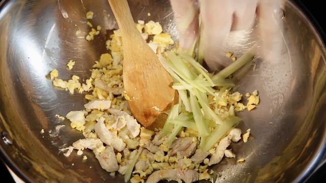 Пад Тай с курицей смотреть онлайн