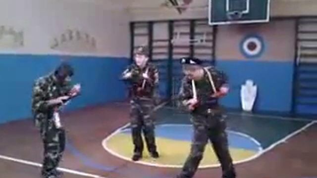 Военные танцуют смотреть онлайн