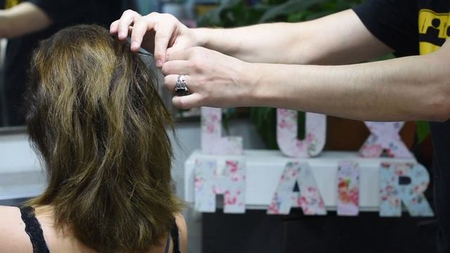 Работа с экстремально поврежденными волосами - по приведению к однотонному цвету смотреть онлайн