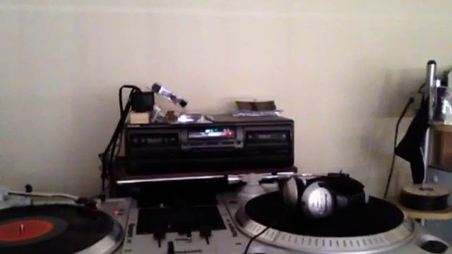 Hubert Laws and Earl Klugh - It's So Easy Loving You(Columbia 1980) смотреть онлайн