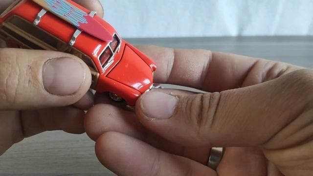 Hot Wheels 100% SURF UP! Обзор и распак набора 1\ 64 смотреть онлайн