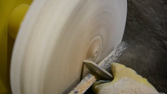 Большое блюдо - тарелка из цельного спила сухой березы. смотреть онлайн