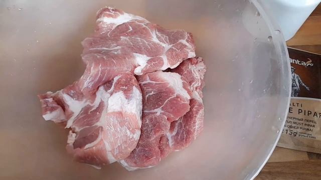 Сезон барбекю открыть | жарим мясо на гриле |готовлю салат свежий полезний смотреть онлайн
