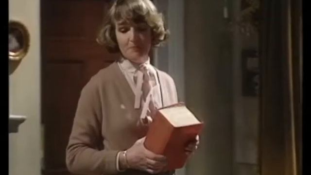 To The Manor Born S01E01 Money and breading смотреть онлайн