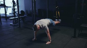 Планка на прямых руках с ногами в TRX/ TRX Plank