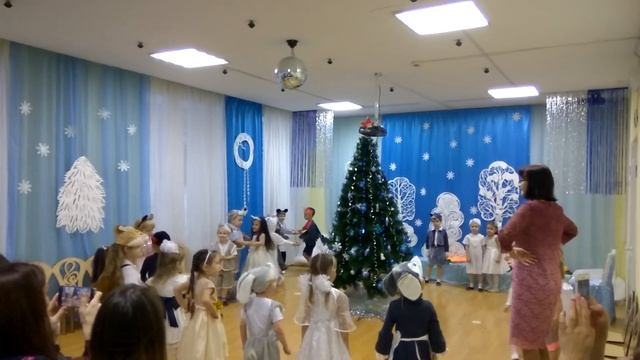 Детский утренник. Часть 1 смотреть онлайн