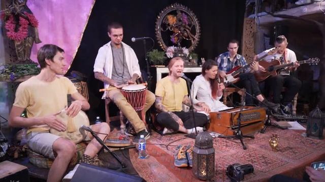 Dinara Kotov Pangolin - om sat chit ananda смотреть онлайн