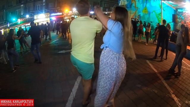 Alexander Venderlykh & Maria Kostenkova social dancing @ Salsa Open Air 10.08.2019 смотреть онлайн
