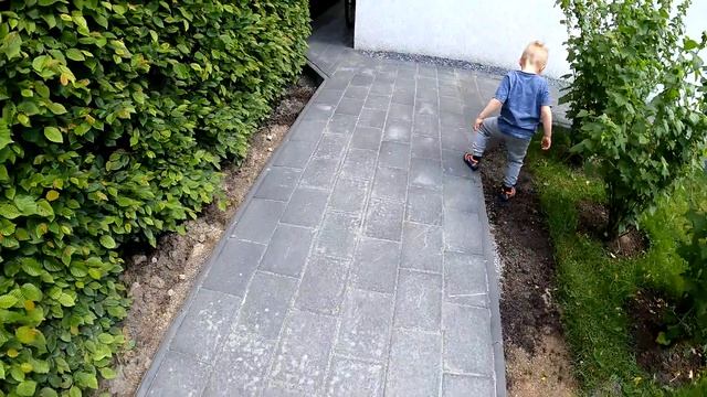 ДАЧА в ГЕРМАНИИ❗УКЛАДКА БРУСЧАТКИ на ДАЧЕ СОБИРАЕМ ХОЗБЛОК смотреть онлайн