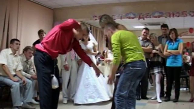 УДАРИМ ПО ЯЙЦАМ смотреть онлайн