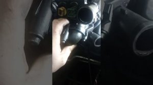 Замена термостата, снятие корпуса термостата и ремонт. WV Bora 2.3 бензин VR5