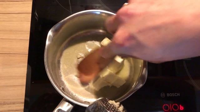 СЫРНЫЙ СОУС для КАРТОШКИ по ДЕРЕВЕНСКИ / соус для картошки / Мегасливочная штука! смотреть онлайн