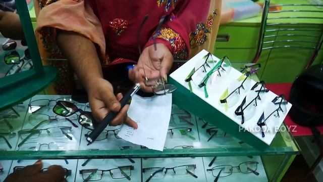குறைந்த விலை கண்ணாடி Market | 99₹க்கு Frames 149₹ Lens | Cheapest Optical in Chennai | Pakoda Boyz смотреть онлайн