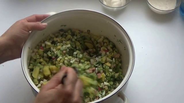 Окрошка с очень вкусной заправкой смотреть онлайн