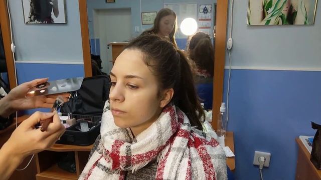 Подготовка кожи к макияжу, нанесение праймера смотреть онлайн