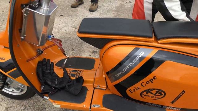 127mph Lambretta in action: Full scooter spec on video - Eric Cope @ Elvington Straighliners Sprint смотреть онлайн