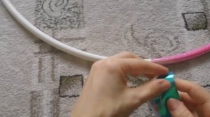 как обмотать гимнастический обруч двумя цветами