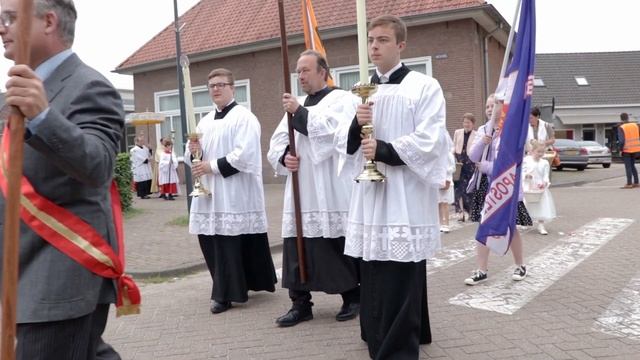 SSPX Corpus Christi Procession Holland смотреть онлайн
