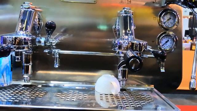 เครื่องชงกาแฟ Faema E61 by CAFFA COFFEEMAKER смотреть онлайн