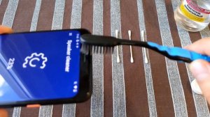 Самый эффективный способ почистить динамик в смартфоне