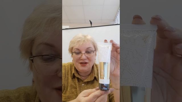Увлажняющее молочко для тела Ваниль и вишня смотреть онлайн