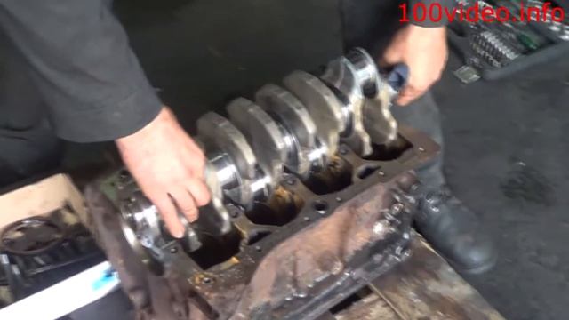 Сборка нижней части двигателя Opel vivaro 2.5 2004года. смотреть онлайн