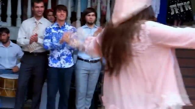 Super Lezginka Paare Tanzen Großartig. Super Lezginka Couples Dancing Great