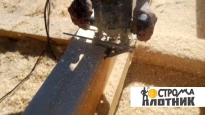 Снятие фасок на брусе 150х200 мм электрической фрезой