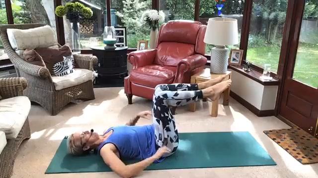Bitesize Pilates. 22/5/20 смотреть онлайн
