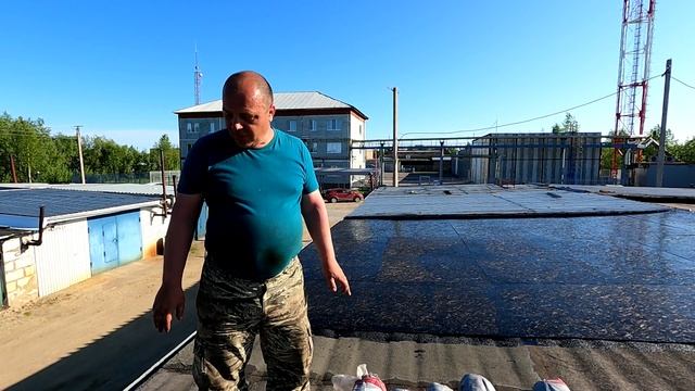 Капитальный ремонт крыши гаража за один день / Как покрыть крышу гаража без горелки / Ризолин смотреть онлайн